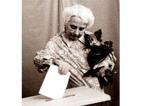 А за кого дама с собачкой? Фото И. Гольдберга, Волгоград. Для Каспарова.Ru А за кого дама с собачкой? Фото И. Гольдберга, Волгоград. Для Каспарова.Ru