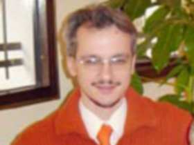 Эдуард Глезин. Фото с сайта www.cjes.ru Эдуард Глезин. Фото с сайта www.cjes.ru