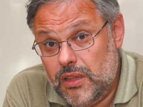 Президент компании "Неокон" Михаил Хазин. Фото с сайта pcweek.ua Президент компании "Неокон" Михаил Хазин. Фото с сайта pcweek.ua