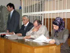 Суд на журналистами "Черновика"; ФОТО с сайта kavkaz-uzel.ru Суд на журналистами "Черновика"; ФОТО с сайта kavkaz-uzel.ru