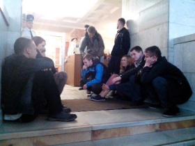 Активисты "Другой Росси". Фото из "Твиттера". Активисты "Другой Росси". Фото из "Твиттера".