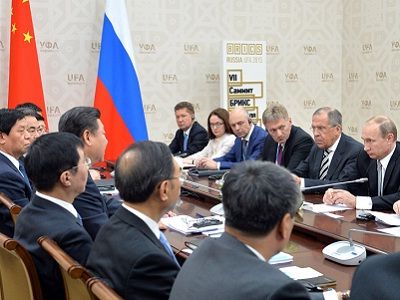 Делегации КНР и РФ на саммите БРИКС. Публикуется в http://vg-saveliev.livejournal.com/ Делегации КНР и РФ на саммите БРИКС. Публикуется в http://vg-saveliev.livejournal.com/