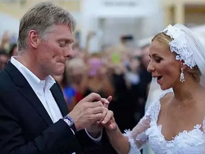 Песков и Навка, свадьба. Источник - https://twitter.com/gazetaru Песков и Навка, свадьба. Источник - https://twitter.com/gazetaru