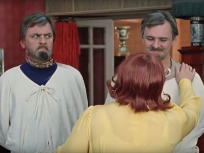 И тебя вылечат... Иван Васильевич меняет профессию. Фото: youtu.be/ouUloBNBhOA И тебя вылечат... Иван Васильевич меняет профессию. Фото: youtu.be/ouUloBNBhOA