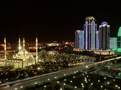 Ночной грозный. Фото: Саид Царнаев / РИА Новости Ночной грозный. Фото: Саид Царнаев / РИА Новости