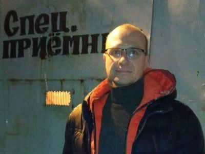 Алексей Гресько на выходе из спецприемника. Фото: штаб Алексея Навального в Екатеринбурге Алексей Гресько на выходе из спецприемника. Фото: штаб Алексея Навального в Екатеринбурге